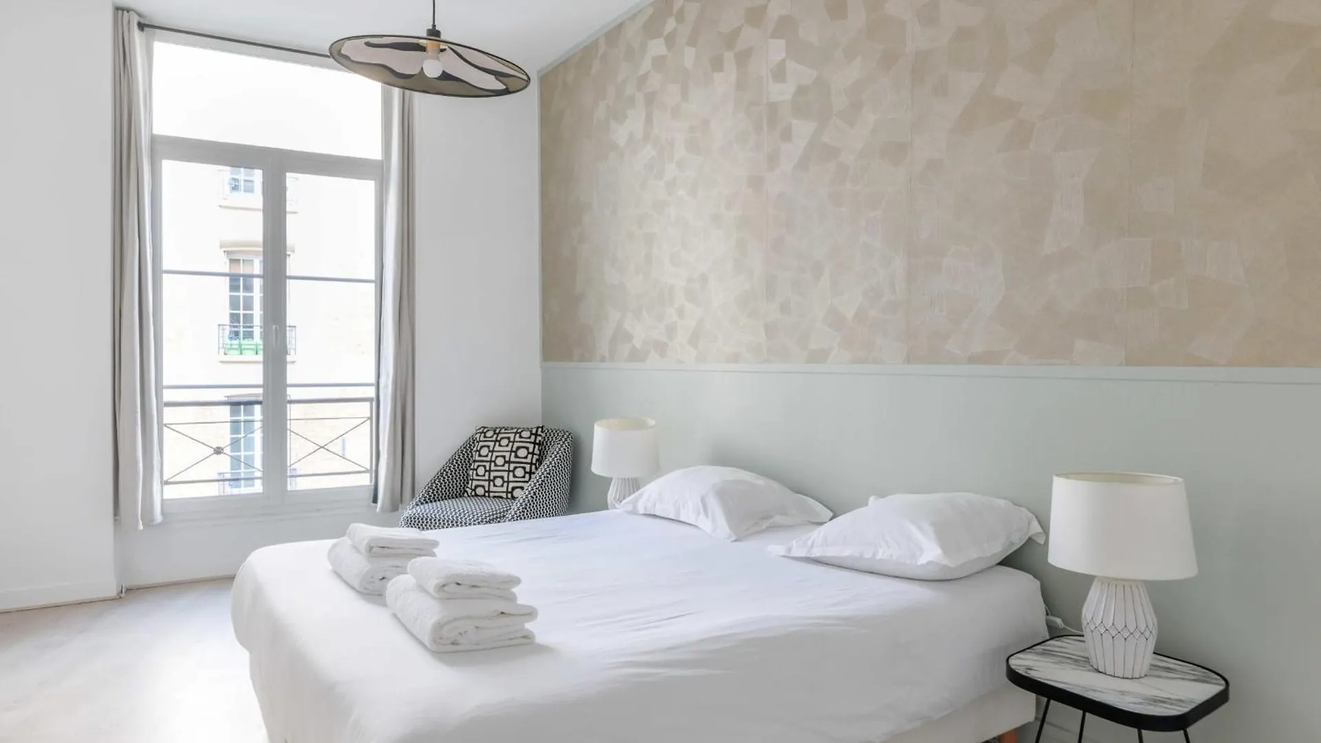 Apartment Cosy In The Heart Of Belleville Paris